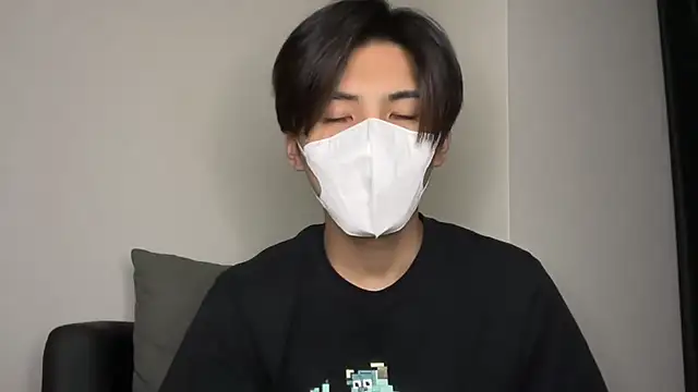 Snapshot of Lio_kun chatting on 01-05-25, 01:26 Lio kun online show from 01-05-25, 01:26