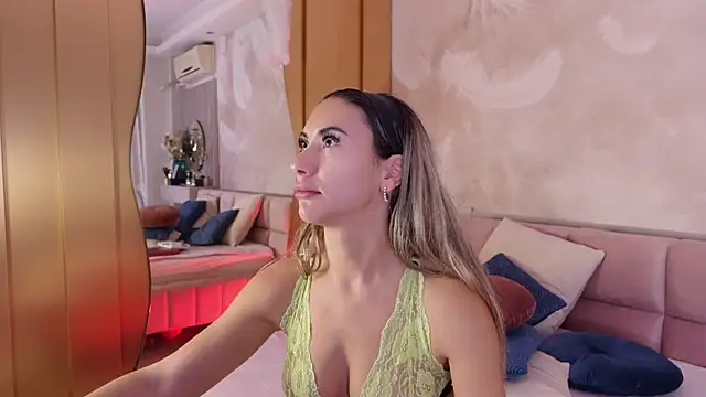 JullyBlair online show from 11-30-25, 05:44