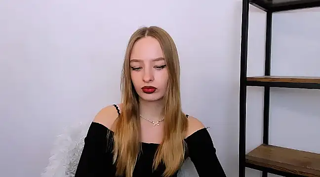 Snapshot of LilaGold chatting on 12-02-24, 11:34 LilaGold online show from 12-02-24, 11:34