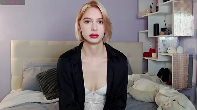 White Lioness online show from 11-01-25, 05:37