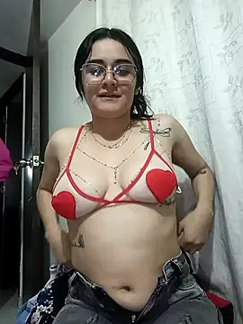 Snapshot of Hanna_Kinsley chatting on 12-06-24, 02:46 Hanna Kinsley online show from 12-06-24, 02:46