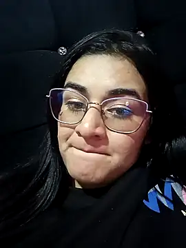 Snapshot of Hanna_Kinsley chatting on 12-12-24, 02:15 Hanna Kinsley online show from 12-12-24, 02:15