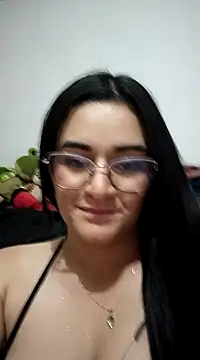 Snapshot of Hanna_Kinsley chatting on 12-25-24, 01:31 Hanna Kinsley online show from 12-25-24, 01:31