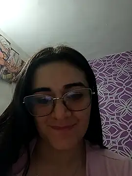 Snapshot of Hanna_Kinsley chatting on 02-06-25, 03:37 Hanna Kinsley online show from 02-06-25, 03:37