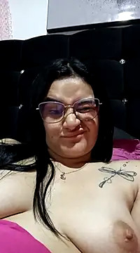 Snapshot of Hanna_Kinsley chatting on 03-04-25, 04:06 Hanna Kinsley online show from 03-04-25, 04:06