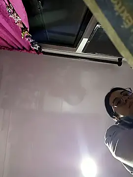 Snapshot of Hanna_Kinsley chatting on 11-03-25, 02:35 Hanna Kinsley online show from 11-03-25, 02:35