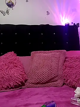 Snapshot of Hanna_Kinsley chatting on 02-09-26, 12:47 Hanna Kinsley online show from 02-09-26, 12:47