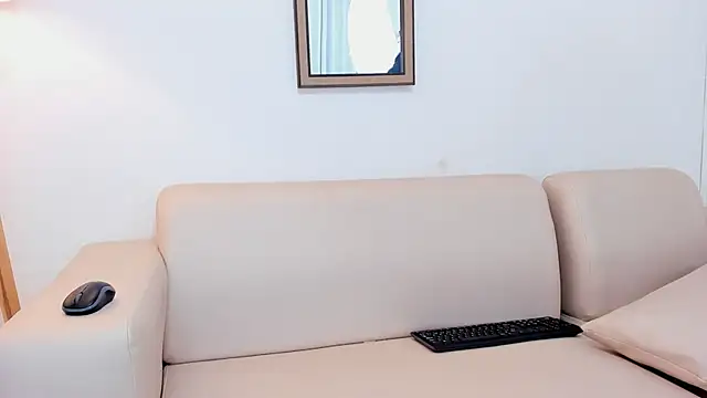 naomiii   online show from 12-27-24, 06:35