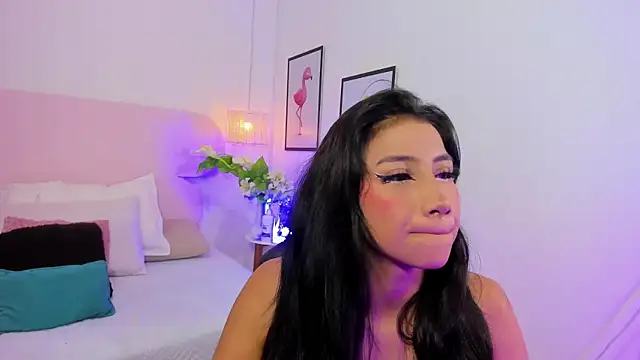 naomiii   online show from 10-15-25, 11:43