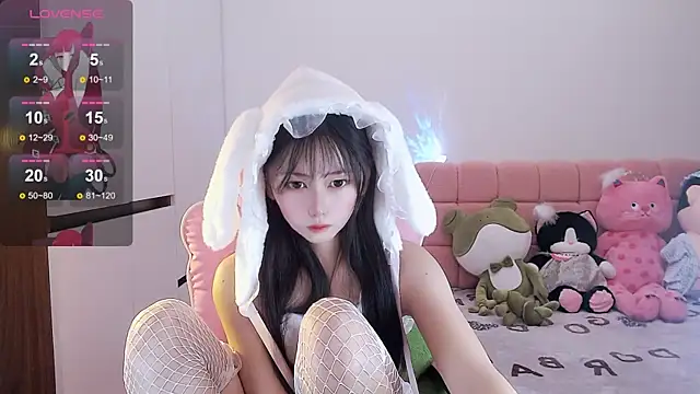 Snapshot of Xiaomi-Angela chatting on 12-20-24, 10:27 Xiaomi-Angela online show from 12-20-24, 10:27
