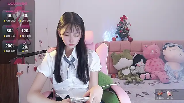 Snapshot of Xiaomi-Angela chatting on 12-26-24, 09:01 Xiaomi-Angela online show from 12-26-24, 09:01