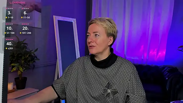 Snapshot of Nika_Smit chatting on 11-09-25, 05:06 Nika Smit online show from 11-09-25, 05:06