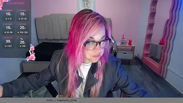 abril ch  online show from 10-28-25, 10:52