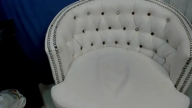 Analia18  online show from 12-14-24, 06:09