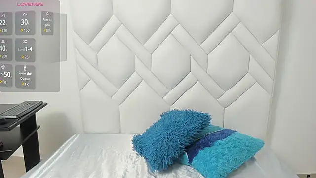 Snapshot of Analia18_ chatting on 11-12-25, 01:11 Analia18 online show from 11-12-25, 01:11