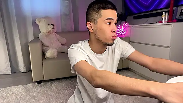 Dylan mercy online show from 03-16-25, 09:16