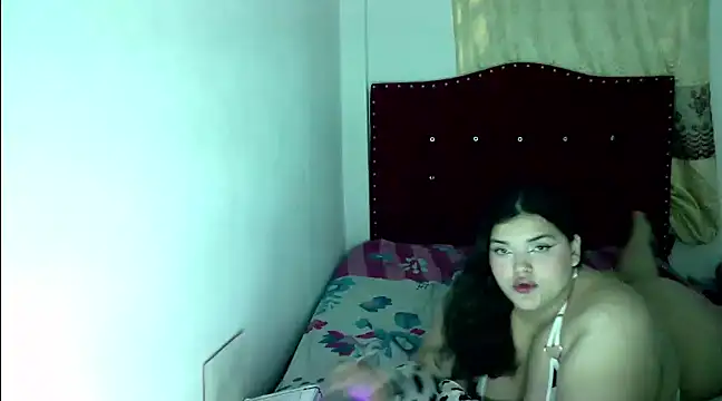 kira vegaa online show from 12-19-24, 04:34