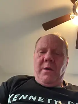 Snapshot of masterjerseyjoe chatting on 01-03-25, 04:16 masterjerseyjoe online show from 01-03-25, 04:16