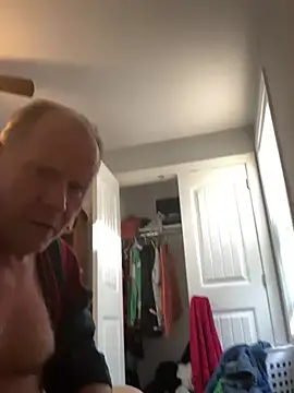 Snapshot of masterjerseyjoe chatting on 01-10-25, 02:55 masterjerseyjoe online show from 01-10-25, 02:55