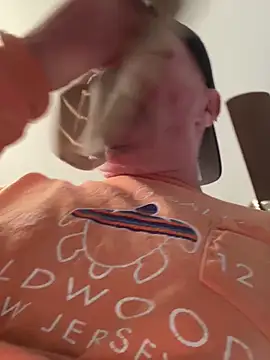 Snapshot of masterjerseyjoe chatting on 02-14-25, 02:23 masterjerseyjoe online show from 02-14-25, 02:23