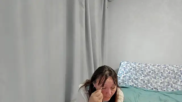 Snapshot of elis_gabbi chatting on 10-31-25, 01:17 elis gabbi online show from 10-31-25, 01:17