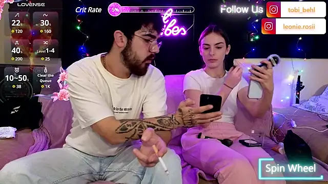 Snapshot of MrAndMrsSavage chatting on 12-01-24, 08:09 MrAndMrsSavage online show from 12-01-24, 08:09