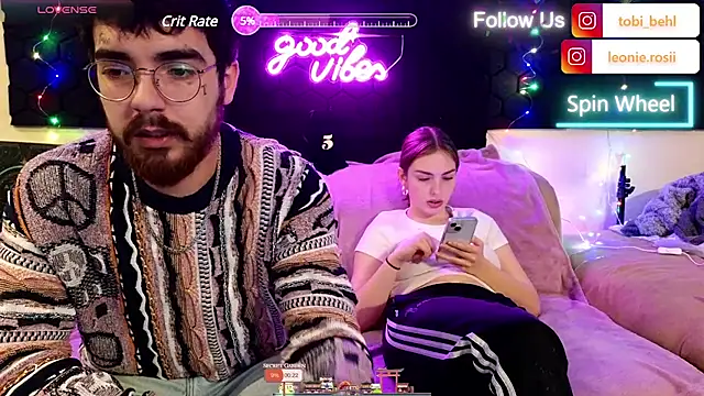 Snapshot of MrAndMrsSavage chatting on 12-05-24, 08:33 MrAndMrsSavage online show from 12-05-24, 08:33