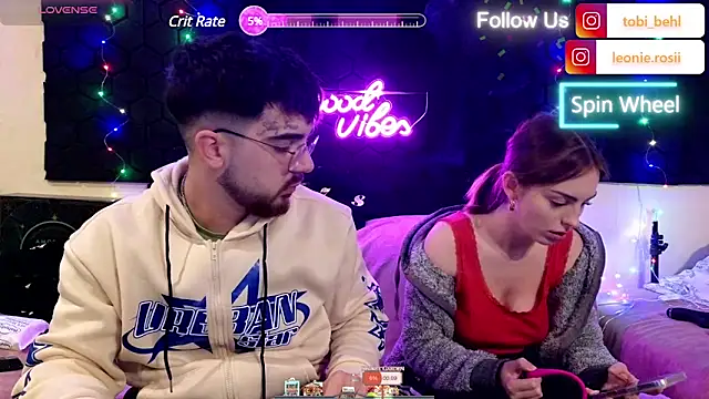 Snapshot of MrAndMrsSavage chatting on 12-08-24, 08:04 MrAndMrsSavage online show from 12-08-24, 08:04