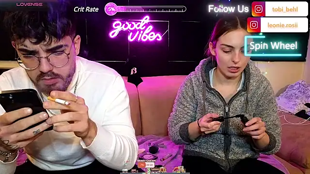 Snapshot of MrAndMrsSavage chatting on 12-13-24, 08:47 MrAndMrsSavage online show from 12-13-24, 08:47