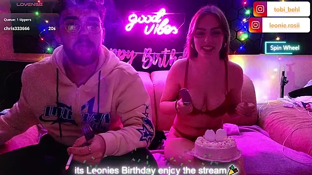 Snapshot of MrAndMrsSavage chatting on 12-16-24, 08:58 MrAndMrsSavage online show from 12-16-24, 08:58