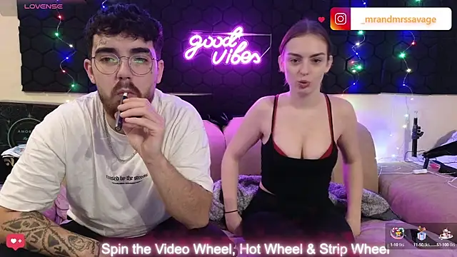 Snapshot of MrAndMrsSavage chatting on 12-19-24, 09:06 MrAndMrsSavage online show from 12-19-24, 09:06