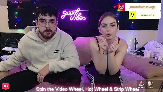 Snapshot of MrAndMrsSavage chatting on 12-20-24, 03:53 MrAndMrsSavage online show from 12-20-24, 03:53