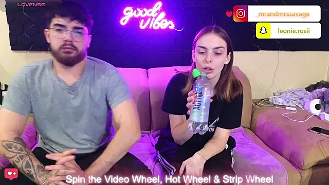 Snapshot of MrAndMrsSavage chatting on 01-07-25, 09:14 MrAndMrsSavage online show from 01-07-25, 09:14