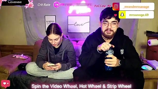 Snapshot of MrAndMrsSavage chatting on 01-24-25, 07:49 MrAndMrsSavage online show from 01-24-25, 07:49