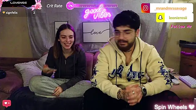 Snapshot of MrAndMrsSavage chatting on 01-29-25, 11:04 MrAndMrsSavage online show from 01-29-25, 11:04