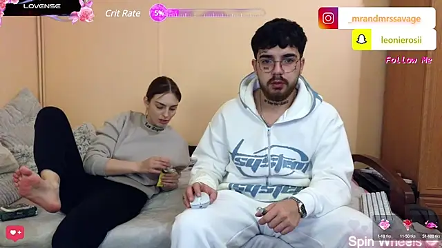 Snapshot of MrAndMrsSavage chatting on 02-11-25, 09:25 MrAndMrsSavage online show from 02-11-25, 09:25