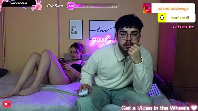 Snapshot of MrAndMrsSavage chatting on 02-13-25, 09:27 MrAndMrsSavage online show from 02-13-25, 09:27