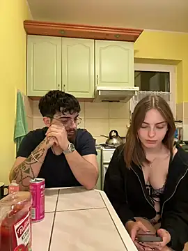 Snapshot of MrAndMrsSavage chatting on 03-07-25, 09:06 MrAndMrsSavage online show from 03-07-25, 09:06