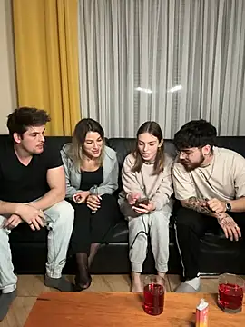 Snapshot of MrAndMrsSavage chatting on 03-11-25, 07:03 MrAndMrsSavage online show from 03-11-25, 07:03