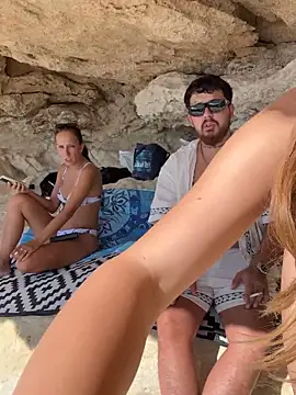 Snapshot of MrAndMrsSavage chatting on 10-13-25, 12:05 MrAndMrsSavage online show from 10-13-25, 12:05