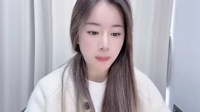 chloe-01 online show from 12-19-24, 05:07