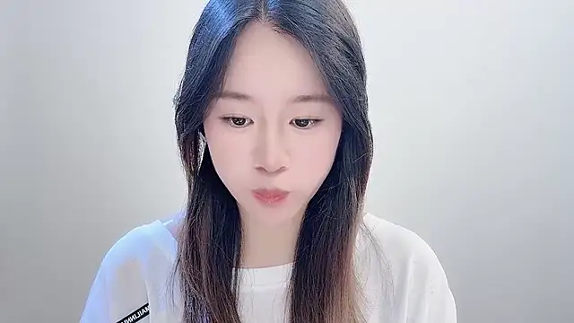 chloe-01 online show from 11-11-25, 04:01