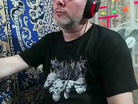 Snapshot of AgnichBan chatting on 09-25-25, 06:44 AgnichBan online show from 09-25-25, 06:44