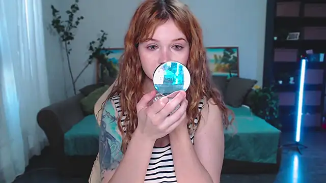 Snapshot of SYKE chatting on 10-16-25, 04:13 SYKE online show from 10-16-25, 04:13