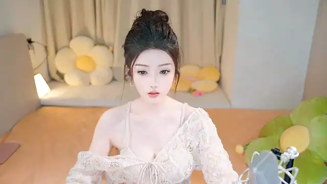 Snapshot of Eimile chatting on 12-09-24, 02:49 Eimile online show from 12-09-24, 02:49