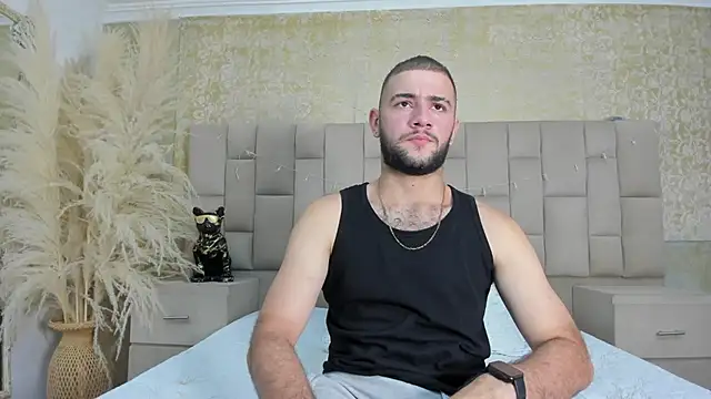 MaximusDick1  online show from 12-22-25, 04:09