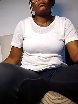 QUEENSHEBAxx01 online show from 01-12-25, 03:46