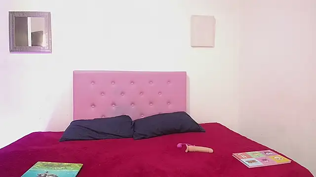issa kitty online show from 01-22-25, 02:56
