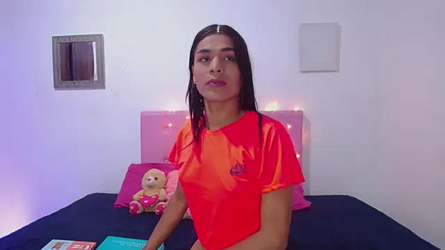 issa kitty online show from 02-22-25, 02:41