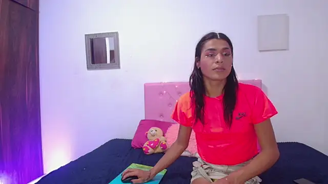 issa kitty online show from 02-22-25, 08:09